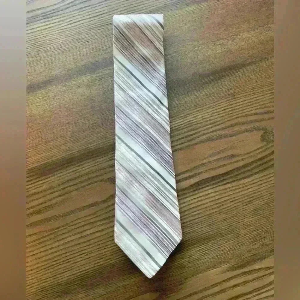 Gently Used Ted Baker London Mens Tie Pink striped